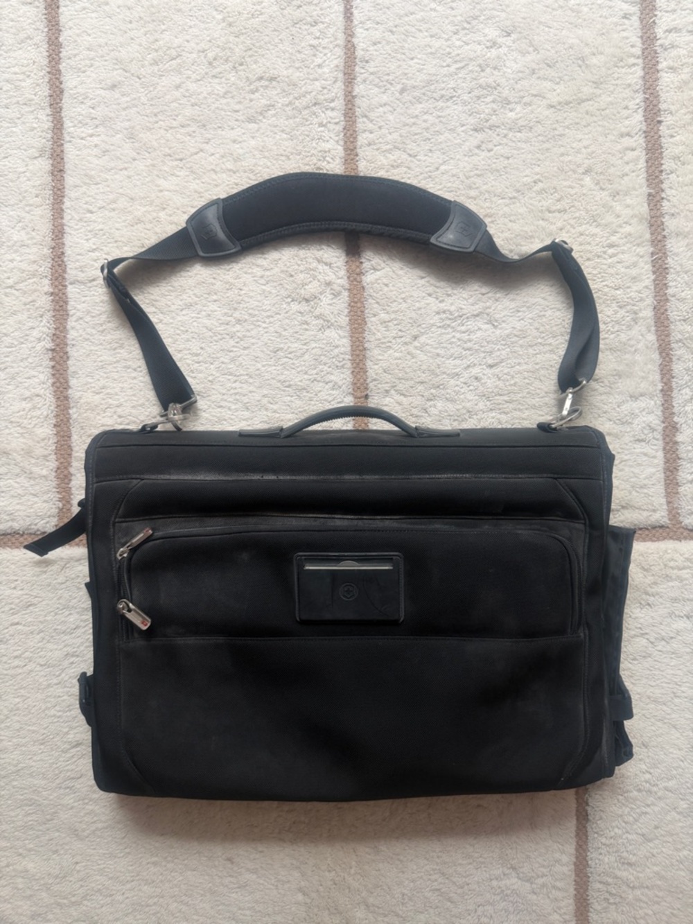 Victorinox Black tri part suit bag with Padded Shoulder Strap